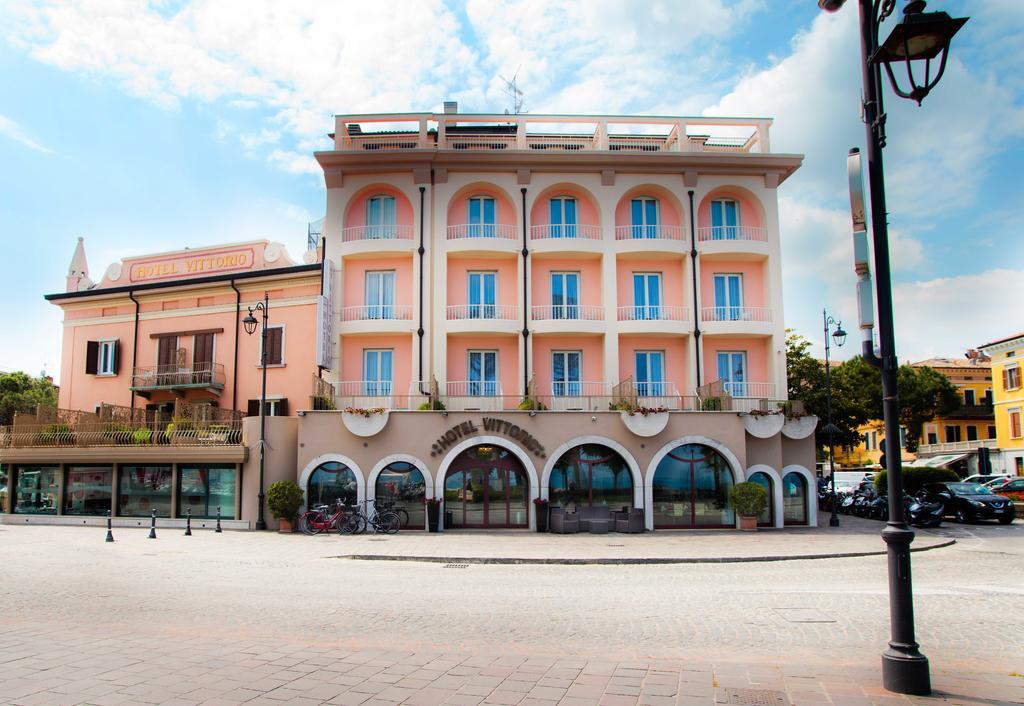 Hotel Vittorio Desenzano del Garda Eksteriør bilde